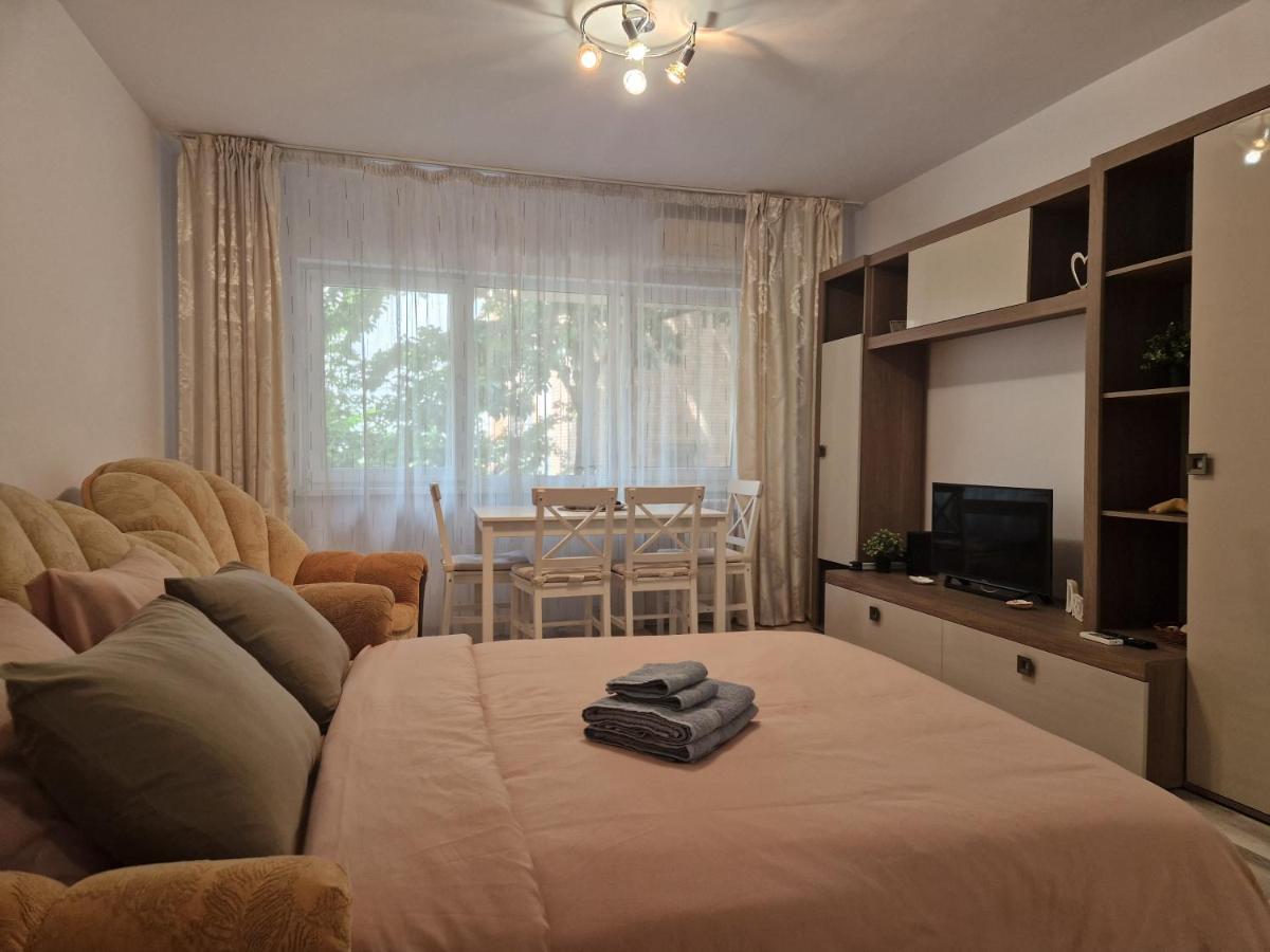 City Center Apartment Bukarest Eksteriør billede
